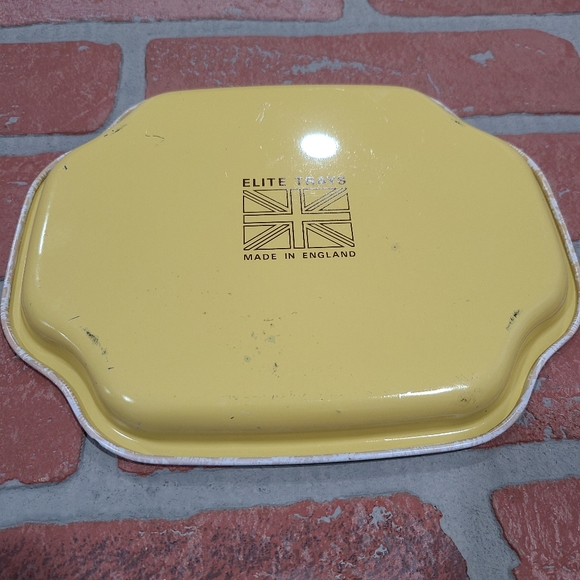 Vintage seashells metal tip tray Elite mini tray Made in England - Picture 8 of 8